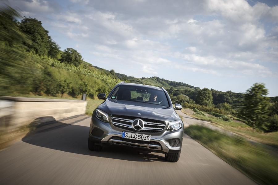  Mercedes-Benz GLC220 d 4Matic Off-Road 2015 года  (фото 3 из 24)
